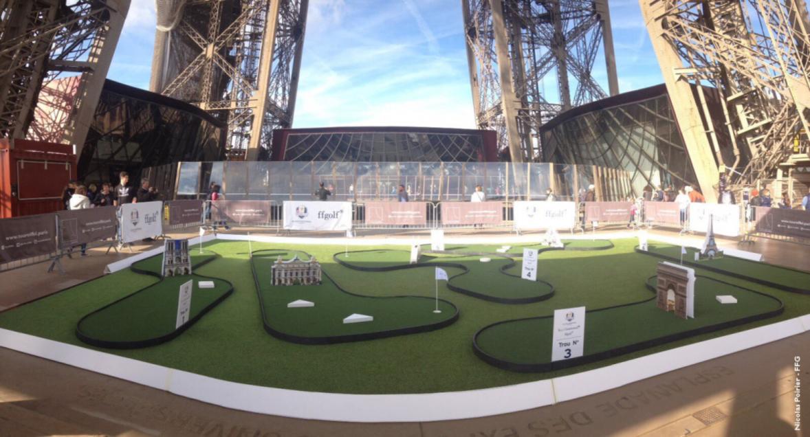 mini golf 1er étage tour Eiffel
